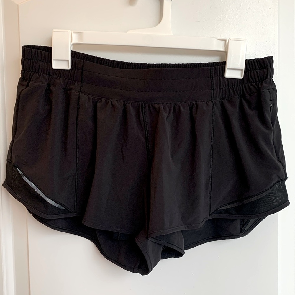 lululemon Women’s Size 12 Hotty Hot Short. Black. 2.5” inseam.